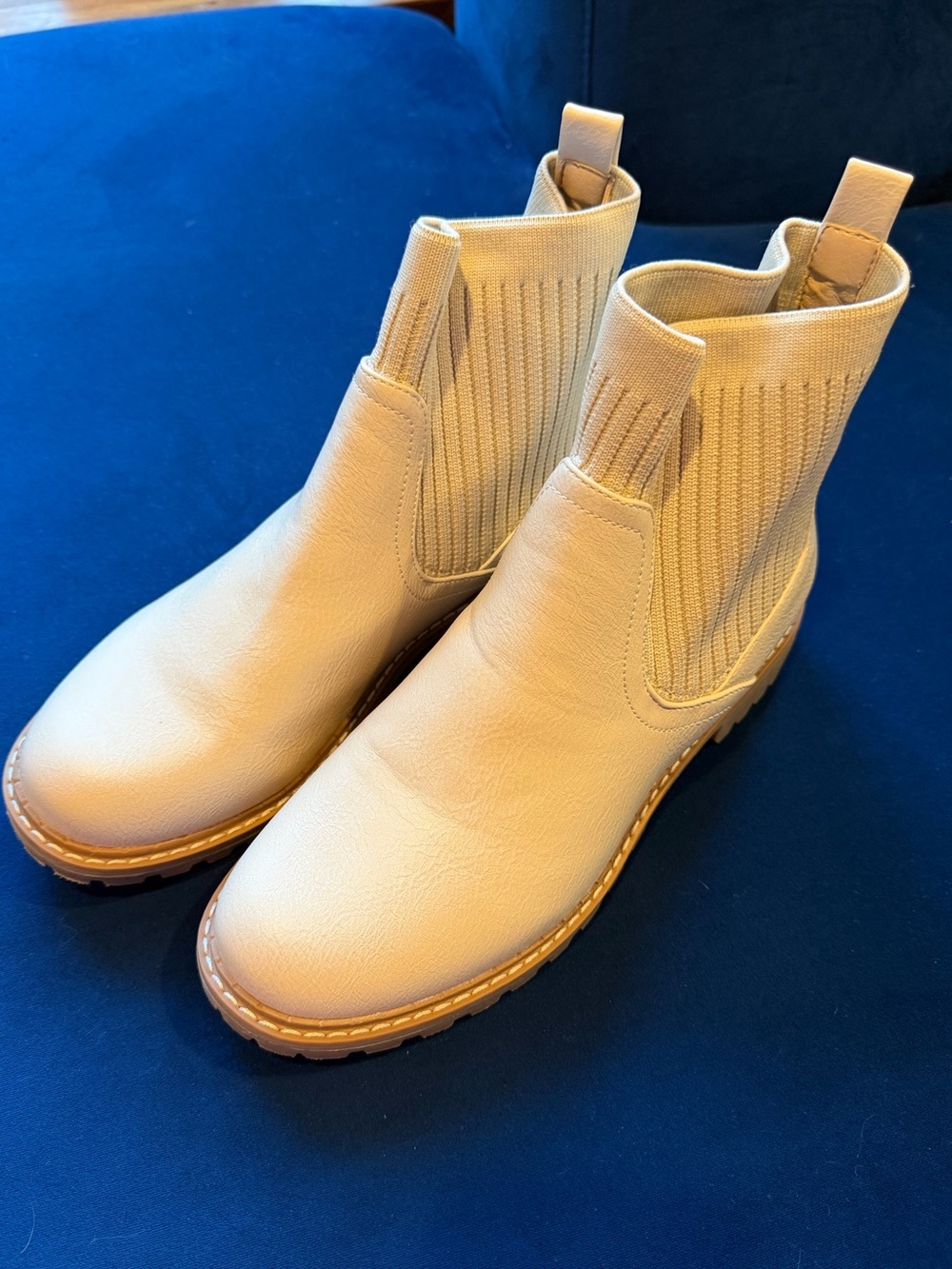 Women's Corky’s Chelsea Style Pull-On Ankle Boots in Cream, size 10, NWT